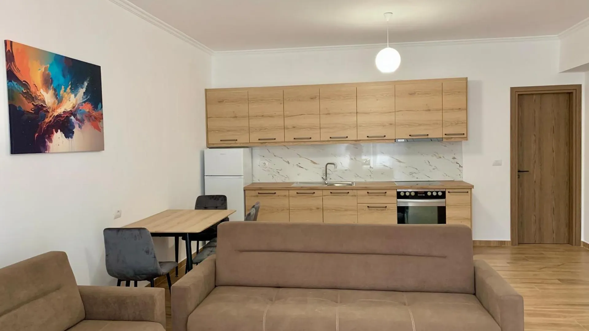 Maxus Apts Sarandë Lägenhet