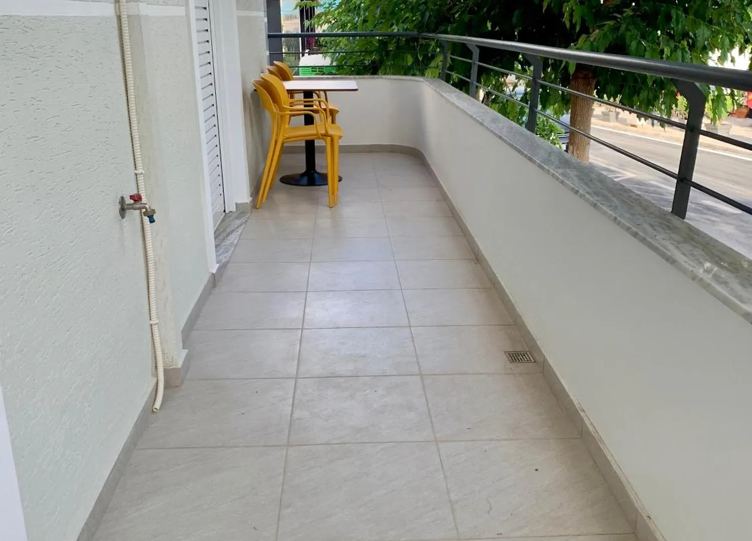 Maxus Apts Sarandë 0*,